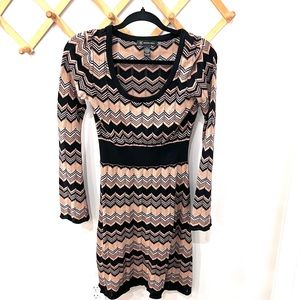 90’s style bell sleeve dress size small